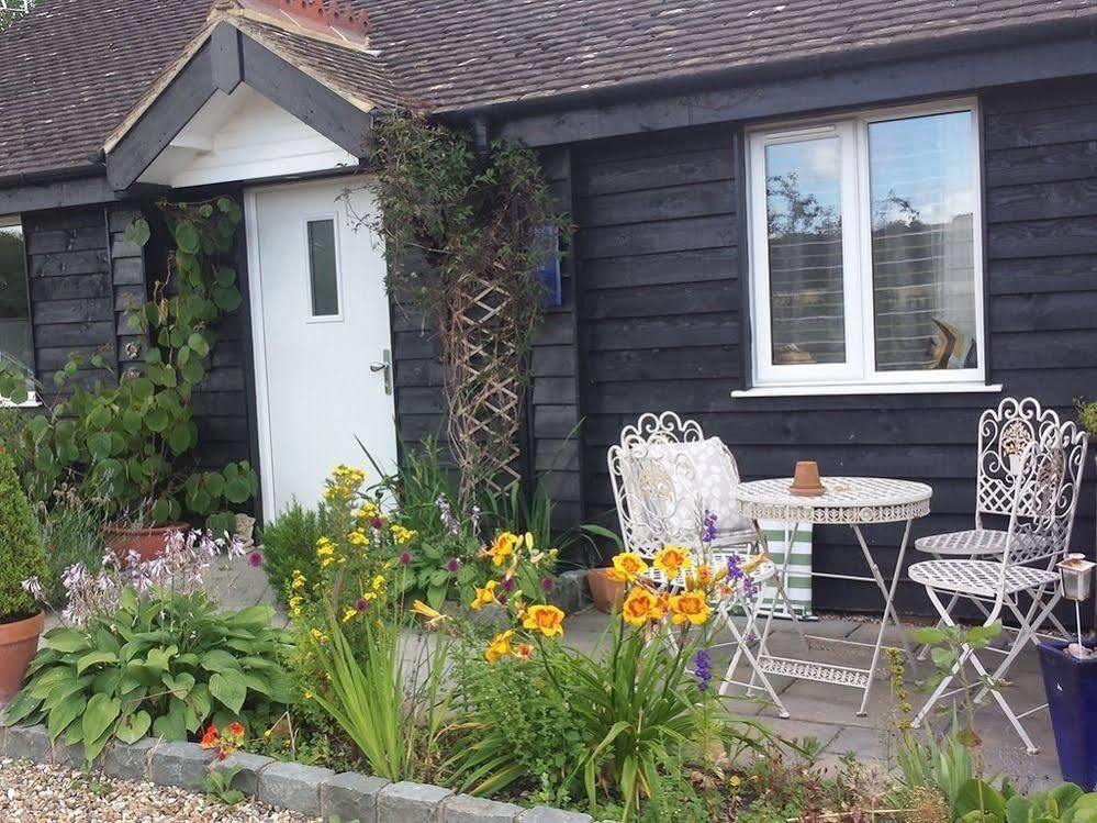 Stable Oak Cottages Maidstone Exterior foto